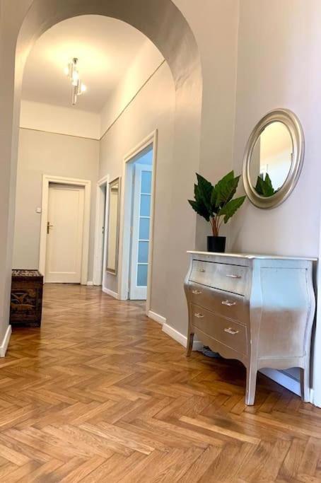 Florianska Grand Apartment 2 Krakkó Kültér fotó